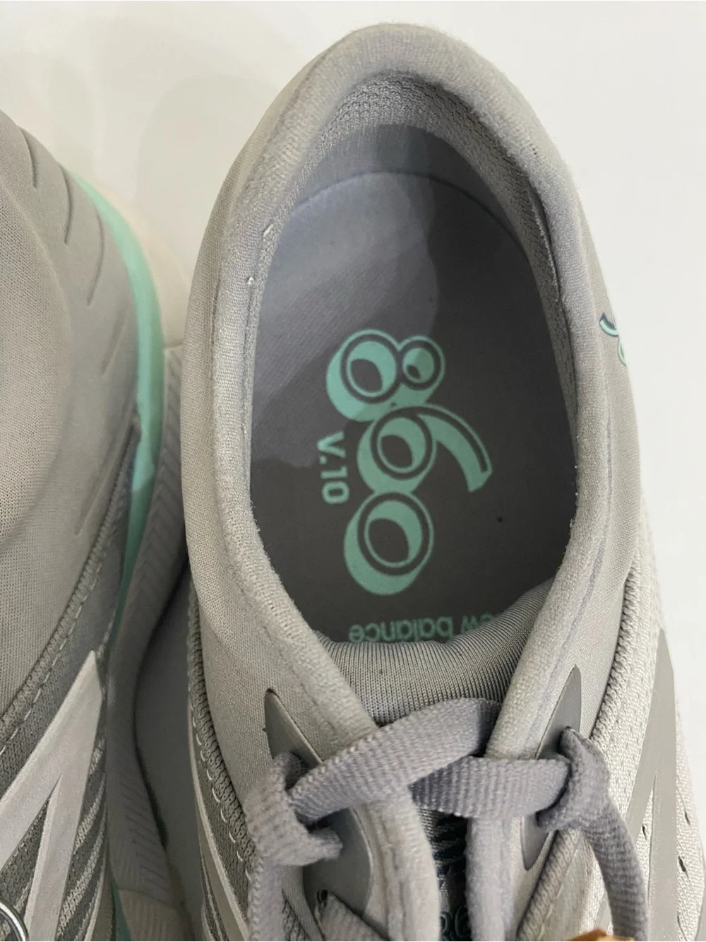 New Balance  860 Women's Light Gray Athletic Sneakers with Mint Trim